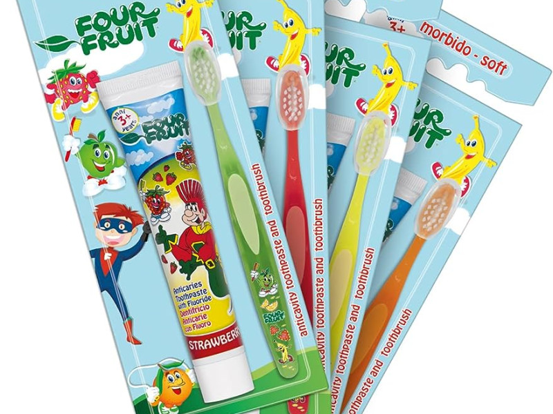 FOUR FRUIT TOOTH PASTE + BRUSH 2445